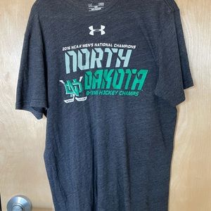Size L Men’s UND Under Armour T-Shirt